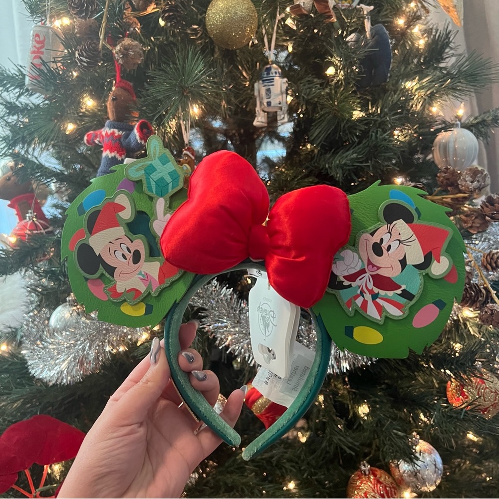 NWT Disney Wreath Mickey & Minnie Ears Loungefly